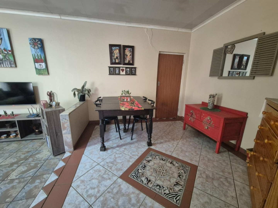 4 Bedroom Property for Sale in Langenhovenpark Free State